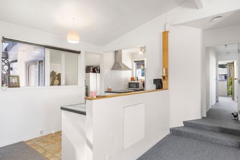 Photo of property in 105 Awanui Street, Merrilands, New Plymouth, 4312