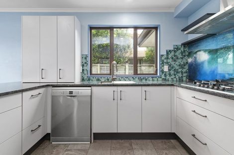 Photo of property in 35 Nielsen Gardens, Rototuna, Hamilton, 3210