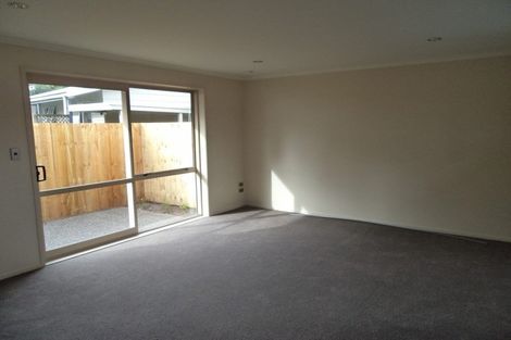 Photo of property in 2/114 Old Farm Road, Hamilton East, Hamilton, 3216