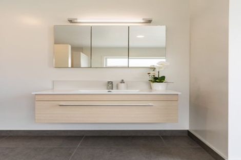 Photo of property in 1 Kennedy Park Drive, Pauanui, Hikuai, 3579