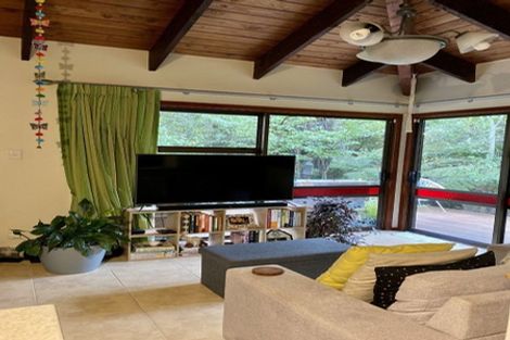 Photo of property in 20 Braemar Road, Castor Bay, Auckland, 0620