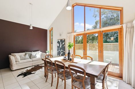 Photo of property in 8 Ranikhet Way, Khandallah, Wellington, 6035