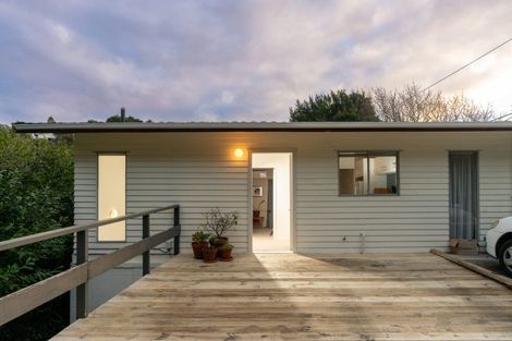 Photo of property in 33 Delhi Crescent, Khandallah, Wellington, 6035