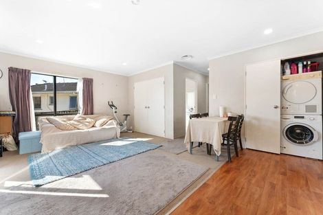 Photo of property in 111 Farquhar Road, Glendene, Auckland, 0602