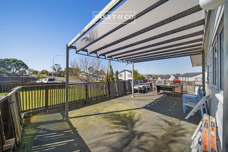 Photo of property in 185 Mahia Road, Wattle Downs, Auckland, 2103