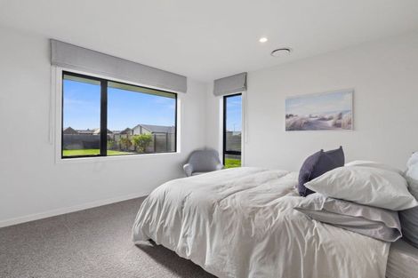 Photo of property in 83 Sunline Drive, Leamington, Cambridge, 3432