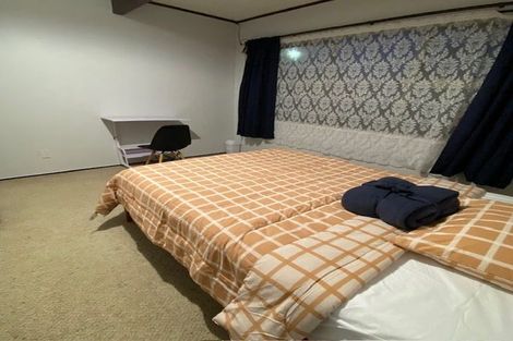 Photo of property in 15 Tangelo Place, Bucklands Beach, Auckland, 2012