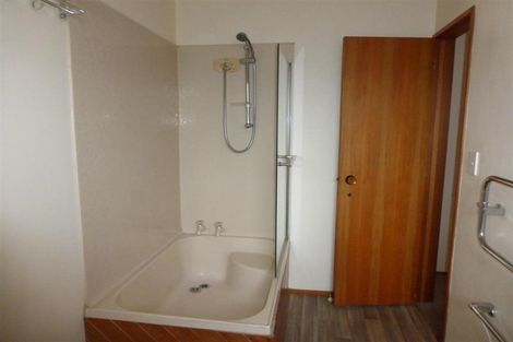 Photo of property in 3b Broadbent Street, Riccarton, Christchurch, 8041