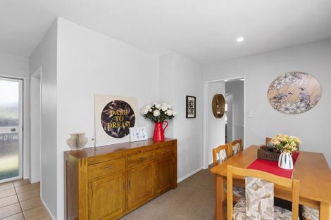 Photo of property in 2 Kahukura Road, Hei Hei, Christchurch, 8042