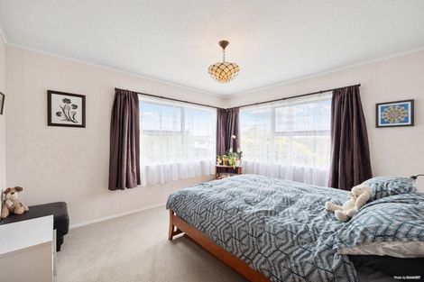 Photo of property in 16 Kurnell Drive, Botany Downs, Auckland, 2010