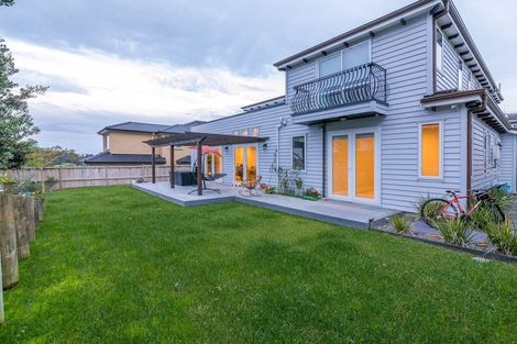 Photo of property in 18 Golden Morning Drive, Albany Heights, Auckland, 0632