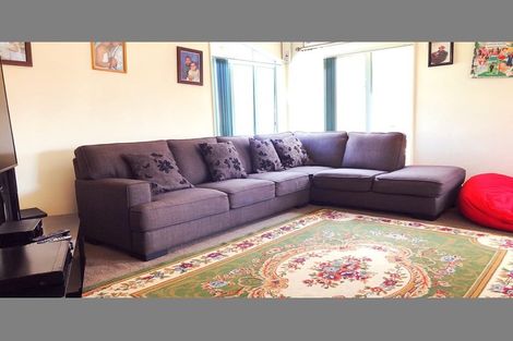 Photo of property in 1 Gala Place, Henderson, Auckland, 0612