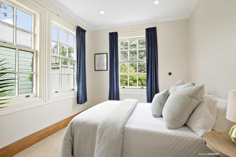 Photo of property in 15 Herald Terrace, Berhampore, Wellington, 6023