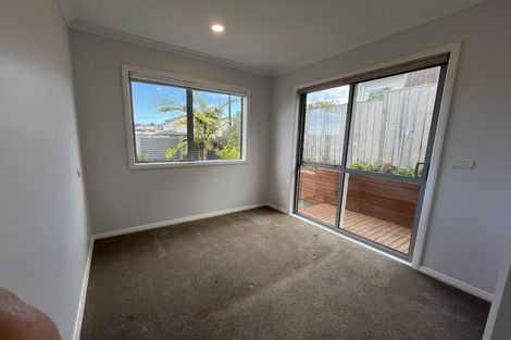 Photo of property in 26 Lagonda Rise, Oteha, Auckland, 0632