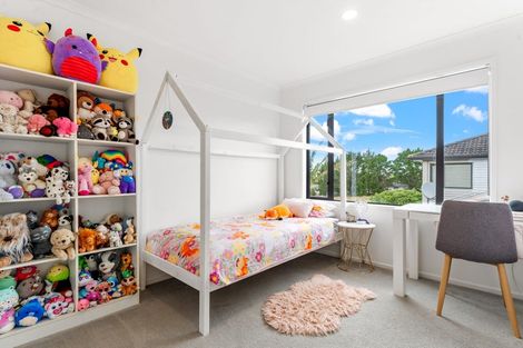 Photo of property in 15 Lagoon View, Gulf Harbour, Whangaparaoa, 0930