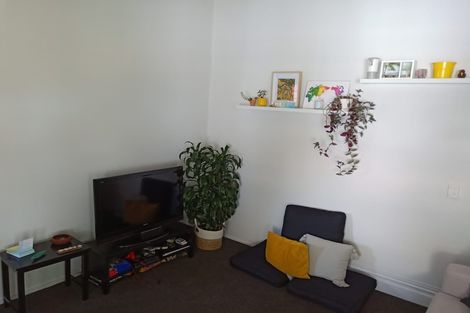 Photo of property in 1/1b Birkenhead Avenue, Birkenhead, Auckland, 0626