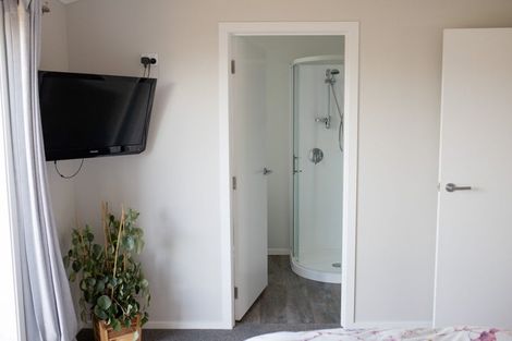 Photo of property in 4 Ash Close, Levin, 5510