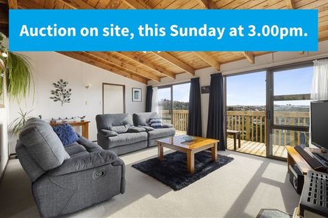 Photo of property in 2/4 Danbury Drive, Torbay, Auckland, 0630