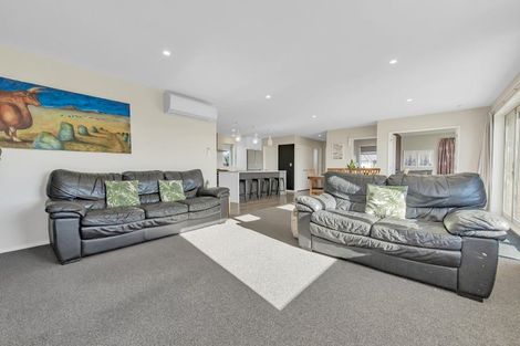 Photo of property in 9 Dundee Close, Darfield, 7510