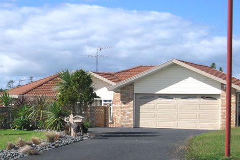 Photo of property in 87 Buscomb Avenue, Henderson, Auckland, 0610