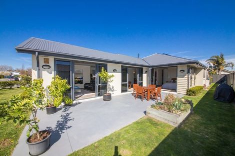 Photo of property in 2 Greenlea Place, Frimley, Hastings, 4120