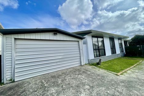 Photo of property in 2/84 Lynwood Road, New Lynn, Auckland, 0600
