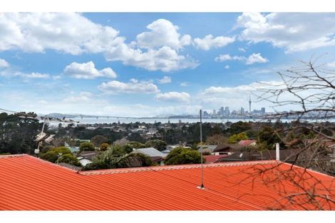 Photo of property in 2/16 Ebony Place, Massey, Auckland, 0614