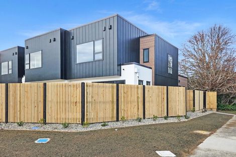 Photo of property in 17 Faulke Avenue, Wainuiomata, Lower Hutt, 5014