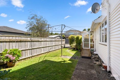 Photo of property in 85 Normandale Road, Normandale, Lower Hutt, 5010