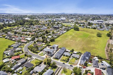 Photo of property in 1/68 Smythe Road, Henderson, Auckland, 0612