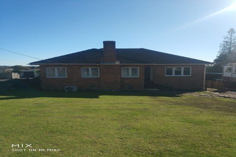 Photo of property in 63 Golf Road, New Lynn, Auckland, 0600