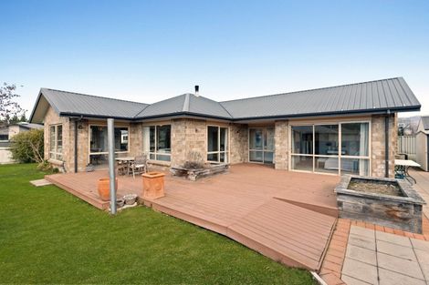 Photo of property in 16 Henderson Drive, Alexandra, 9320