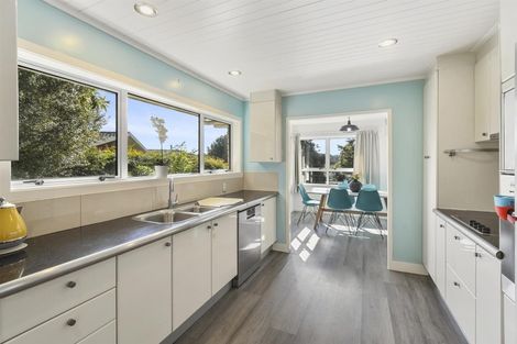 Photo of property in 102 Lawrence Crescent, Hillpark, Auckland, 2102