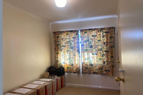 Photo of property in 10 Wheaton Place, Glen Eden, Auckland, 0602