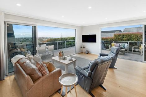 Photo of property in 126d Sandspit Road, Shelly Park, Auckland, 2014
