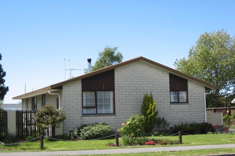 Photo of property in 58 Martyn Street, Rangiora, 7400