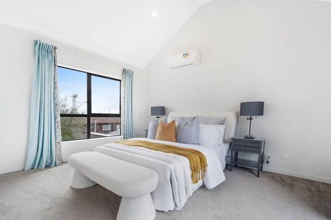 Photo of property in 844c East Coast Road, Oteha, Auckland, 0630