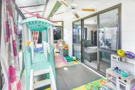 Photo of property in 13 Karen Crescent, Dinsdale, Hamilton, 3204