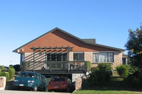 Photo of property in 30 Guildford Drive, Paraparaumu, 5032