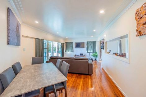 Photo of property in 438 Don Buck Road, Massey, Auckland, 0614