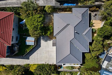 Photo of property in 22 Domanski Crescent, Owhiro Bay, Wellington, 6023