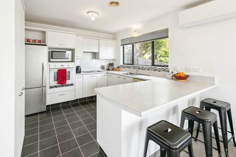 Photo of property in 2 Sirsi Terrace, Broadmeadows, Wellington, 6035