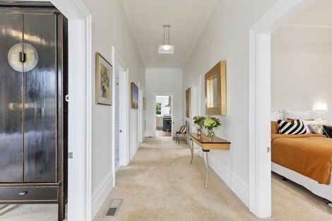 Photo of property in 20 Plunket Street, Kelburn, Wellington, 6012