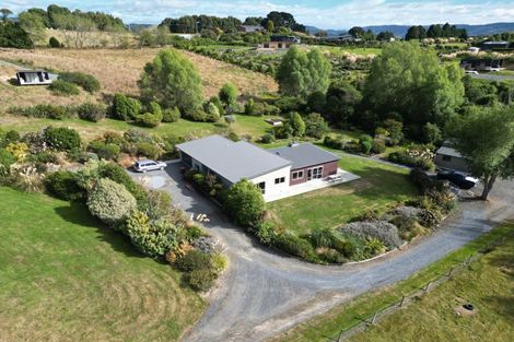 Photo of property in 37 Settlement Hill Road, Owaka, 9586