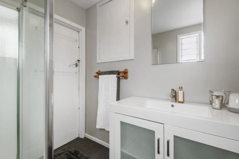 Photo of property in 13b Otanerua Road, Hatfields Beach, Orewa, 0931