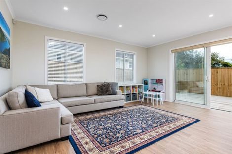 Photo of property in 123a Wharf Road, Te Atatu Peninsula, Auckland, 0610
