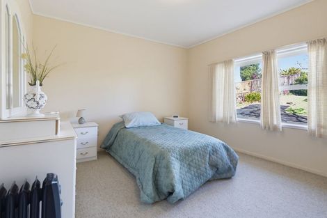 Photo of property in 5 Conifer Lane, Mangere Bridge, Auckland, 2022