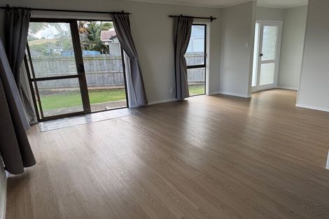 Photo of property in 3 Fiesta Drive, Half Moon Bay, Auckland, 2012