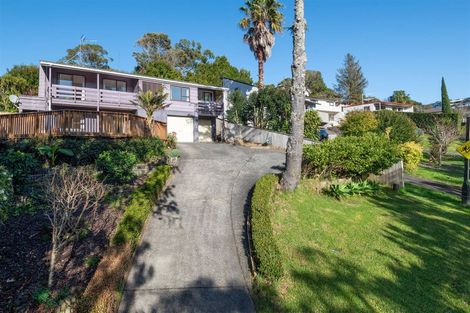 Photo of property in 9 Honeysuckle Lane, Mairangi Bay, Auckland, 0630