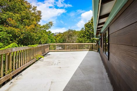 Photo of property in 21 Reynolds Place, Torbay, Auckland, 0630